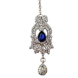 Elegante Maang Tikka con Pedrería, Piedra en Forma de Lágrima Azul y Colgante de Cristal para Accesorio de Cabello de Boda - Product Image 3