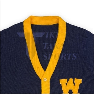 Pull en laine/nylon à col en V pour homme Tiki Taka Sports, cardigan chenille personnalisé style universitaire, patchwork décontracté pour l'hiver, dentelle pour sororités - Product Image 4