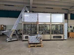 Advanced Automatic Bottling Machinery for Glass and PET Bottles with Integrated Filling and Labeling System Export Supply - Product Image 1
