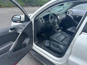 Volkswagen <span class=keywords><strong>Tiguan</strong></span> <span class=keywords><strong>2012</strong></span> 1.8TSI Automatique à deux roues motrices, version Elite, bon <span class=keywords><strong>prix</strong></span>, fabriqué en Chine - Product Image 4
