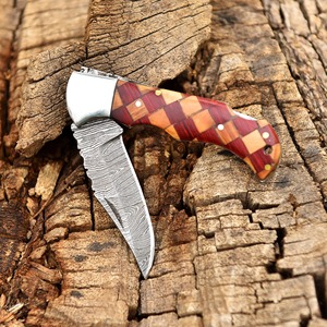 Cuchillo Plegable de Acero de Damasco Hecho a Mano con Mango de Mosaico de Madera – Navaja de Bolsillo Personalizada con Funda de Cuero, Regalo EDC para Exteriores - Product Image 3