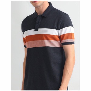 Polo de Manga Corta para Hombre, Color Azul Marino, con Bloques de Color en Rayas Blancas y Naranjas, Corte Regular, Diseño Casual de Punto - Product Image 5