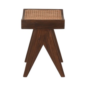 Tabouret en bois massif de style Pierre Jeanneret, design Mid-Century Modern, avec assise en rotin et pieds en V, pouf et repose-pieds en bois antique – Vente en gros - Product Image 3