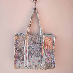 Sac fourre-tout matelassé en coton indigo, patchwork imprimé à la main, grand sac à bandoulière pour le voyage et le shopping, vente en gros - Product Image 2