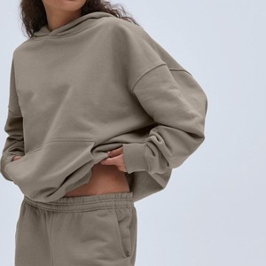 Sudadera con Capucha de Invierno para Mujer de Calidad Premium, Sudadera con Capucha Oversize Personalizada con Bolsillos y Hombros Caídos - Product Image 6