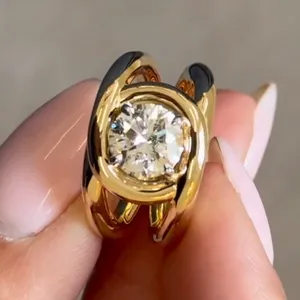 Anillo de Compromiso con Diamante Cultivado en Laboratorio IGI de 2.00Ct, Corte Redondo, E VS1, Oro Amarillo Sólido de 14K - Product Image 1