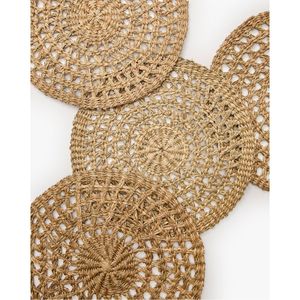 Set de table rond tressé en jonc de mer naturel fait main, écologique, style rustique bohème, pour la décoration de table à manger et la vaisselle de cuisine - Product Image 1