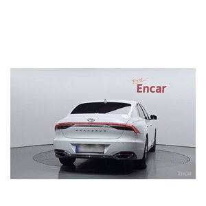 Hyundai Grandeur 2020, 2.5 Automático, Emisión Euro V, Asientos de Cuero, Volante a la Izquierda, Cámara Trasera, con 83,378 km - Product Image 3