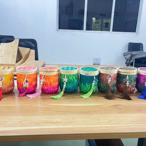 กล่องของขวัญไม้ไผ่สานมือแบบยั่งยืน พร้อมอุปกรณ์เสริม กล่องขนมสีแดงไล่เฉดสี สำหรับเด็ก บรรจุภัณฑ์ของขวัญรอมฎอน อีด ขายส่งแบบ OEM - Product Image 4