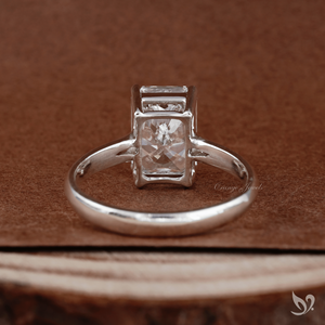 Bague de luxe en or massif 10K avec diamant solitaire de 3 carats, taille Radiant audacieuse, à tige fendue, certifié IGI, cultivé en laboratoire, pour mariage et anniversaire - Product Image 3