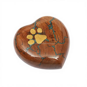Urnes funéraires en bois en forme de cœur pour animaux de compagnie Urnes funéraires en laiton incrusté de souvenirs de la meilleure qualité Vente en gros - Product Image 1
