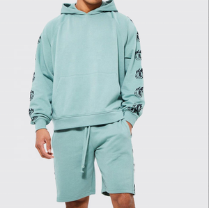Ensemble survêtement molletonné imprimé vert menthe pour homme avec sweat à capuche et short, tricoté, décontracté, pour l'été 2026 - Product Image 1