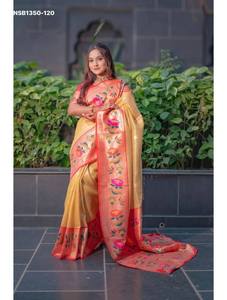 Sari en soie tissée avec motif Butis-Meena et bordure Lotus Muniya, collection de blouses, pour occasions spéciales, vente en gros - Product Image 3