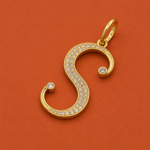 Pendentif en diamant avec initiale 'S' au design émouvant - Product Image 2
