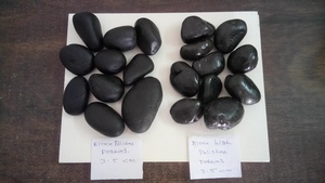 Galets décoratifs noirs en pierre naturelle, revêtus de polymère brillant, écologiques, durables et imperméables pour pavage de jardin extérieur (vente en gros) - Product Image 2