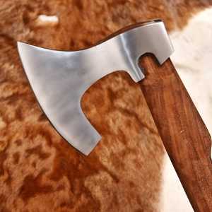 UA Supplies Hache Viking Bushcraft Premium, Hachette Nordique Forgée à la Main, Tête en Acier Fait Main, Manche en Bois, pour Camping et Activités de Plein Air, 4 1/2 pouces - Product Image 2