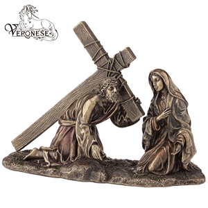 DISEÑO VERONESE Figuras de resina pintadas a mano religiosas europeas de lujo-Jesús en el camino al Calvario y Mary Home Decor - Product Image 4
