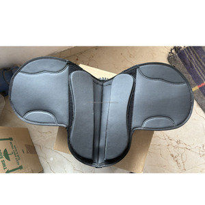 Silla de Montar Miniatura de PVC Sintético Morado de Alta Calidad, Tipo Inglés, con Cincha, Estribo y Almohadilla para Niños, de Plástico - Product Image 2