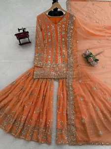Robe de soirée traditionnelle brodée de luxe extensible avec Lehenga Choli en soie lourde, collection mariage - Product Image 3