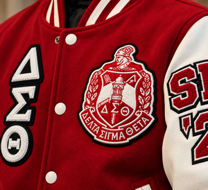 Chaqueta Varsity para Hombre, Chaqueta Clásica Letterman, Cuerpo de Lana, Mangas en Contraste, Parches de Chenille, Botones a Presión, Chaqueta de Béisbol - Product Image 6