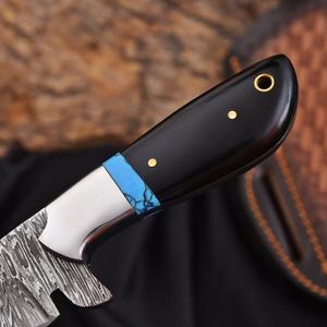 มีดคาวบอยเหล็กดามัสกัสทำมือขนาด 7 นิ้ว สำหรับล่าสัตว์กลางแจ้ง ใบมีดแบบ Fixed Blade ด้ามทำจากเขาควายและเทอร์ควอยซ์ - Product Image 3