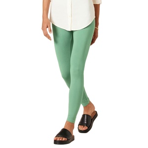 Cómodas mallas de yoga para mujer en material de calidad superior fáciles de usar y lavar mallas de yoga transpirables para mujer al mejor precio - Product Image 1