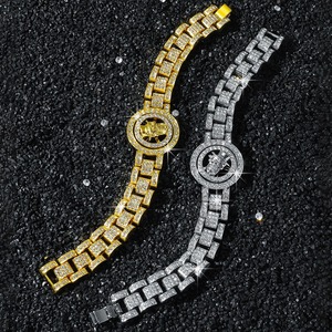 Reloj de pulsera con calavera giratoria y diamantes para hombre, estilo hip-hop, aleación de zinc dorada, ideal para discotecas y fiestas nocturnas. - Product Image 1