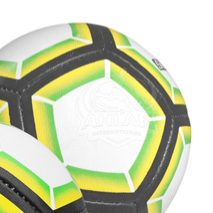 Equipo Recreativo Premium para Atletas, Balón de Fútbol Cosido a Mano, Diseñado para Uso en Partidos - Product Image 2