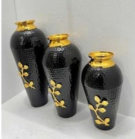 Ensemble de vases en métal de luxe faits à la main avec finition marbre noir et blanc pour les espaces modernes, contemporains et de style transitoire, décoration de mariage