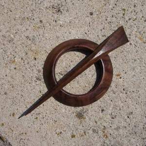 Épingle à cheveux en bois écologique et durable, accessoire de mode pour vêtements, fabriqué à la main en bois - Product Image 2