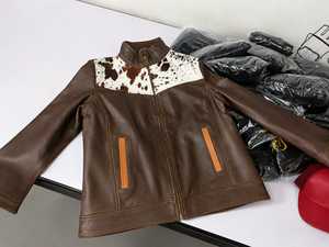 Nueva Chaqueta de Motocicleta de Cuero PU para Mujer, Cuello Alto, Cierre de Cremallera, Largo Regular, Estampado Animal, Resistente al Viento, Gruesa, con Bloques de Color - Product Image 1