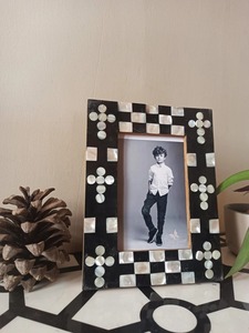 Nuevo Marco de Fotos MOP con Diseño Floral, Hecho a Mano con Resina MDF y Madreperla, a un Precio Muy Bajo y Económico - Product Image 3