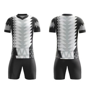 Conjuntos de Uniformes de Fútbol Sublimados de Alta Calidad con Cuello en V, Ligeros, 100% Poliéster, de Secado Rápido, para Hombre y Mujer, Top Ventas 2026 - Product Image 5