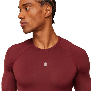 T-shirt de compression ajusté rouge pour homme – Vêtement de sport, d'entraînement et d'activewear, extensible et respirant - Product Image 6