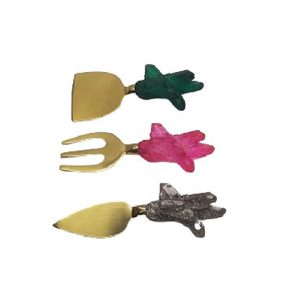 Ensemble de trois couteaux à fromage en acier inoxydable avec manche en résine au design festonné, de haute qualité, nouvelle production - Product Image 1