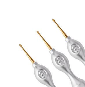 เครื่องมือผ่าตัดแบบใช้มือสำหรับยกฟัน พร้อมปลายทองคำ ด้ามจับแบบ Ergonomic สีเงิน - Product Image 2