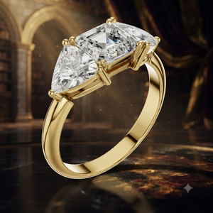 Bague en or jaune à trois pierres taille émeraude avec pierres latérales en forme de poire, élégante bague de fiançailles pour femme, bijoux raffinés - Product Image 1