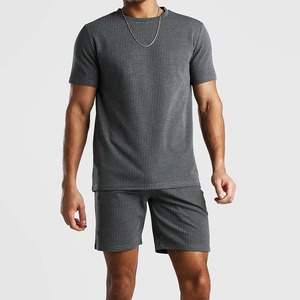 Ensemble t-shirt et short en polyester tricoté uni pour homme, vêtements décontractés d'été, respirant, longueur genou, blanc - Product Image 3