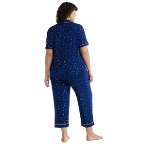 Ropa de dormir extragrande para mujer, orientada a la exportación, con diseño personalizado, estampado moderno y elegante, con cuello vuelto. - Product Image 6