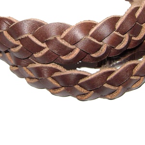 Cordon en cuir tressé plat de haute qualité, idéal pour la création de bijoux DIY, motifs variés, personnalisation de logo, vente en gros, accessoires à prix avantageux. - Product Image 1
