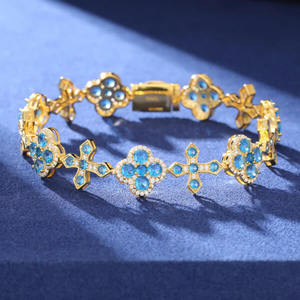 สร้อยข้อมือเลอบรอน ไดมอนด์ โฟร์ลีฟโคลเวอร์ ครอส ชุบทอง 14K ประดับเพชรแล็บโกรว์ รับรองโดย IGI เครื่องประดับหรูหรา สไตล์สตรีทแวร์ ประดับเพชรเต็มวง - Product Image 5