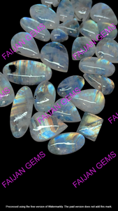 Pierre précieuse naturelle de qualité supérieure, Pierre de lune arc-en-ciel blanche, Cabochon en vrac toutes formes FAIJAN GEMS Rajasthan, Évaluation tierce partie, Vente en gros - Product Image 2