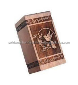 Urnas de madera profesionales para adultos con cenizas humanas que admiten urnas de madera personalizadas - Product Image 1