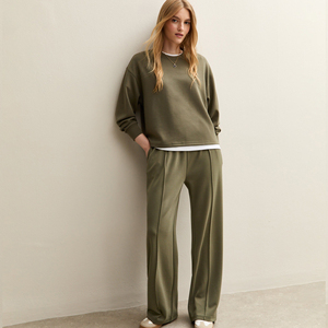 Conjunto Deportivo de Sudadera y Pantalones Holgados con Logotipo Personalizado para Mujer, Lavado Ácido con Efecto Desgastado, Tallas Grandes, Transpirable, Corte Recto - Product Image 1