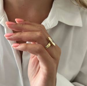 แหวนเพชรทรงมาร์คีส์ 1.5 กะรัต เพาะเลี้ยงในห้องปฏิบัติการ ตัวเรือนทอง 14K ดีไซน์หรูหรา สำหรับงานหมั้นและงานแต่งงานสำหรับผู้หญิง - Product Image 4