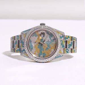 Montre de luxe entièrement personnalisable, style antique, mouvement à quartz, cristal saphir, mouvement ETA, acier inoxydable, sertie de diamants Moissanite - Product Image 1