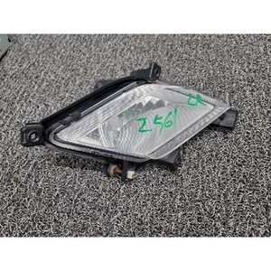 Korando C 2010-2013 DROITE Phare antibrouillard avant droit d'occasion OEM 8320234001 - Product Image 4