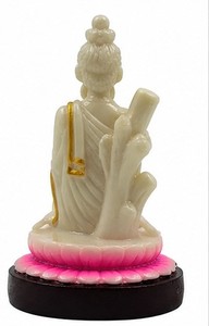 Statue de Bouddha en pierre blanche Loknath, design zen asiatique poli pour la décoration de la maison - Product Image 3