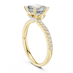 Anillo de lujo con diamante de laboratorio de corte Asscher de cuatro puntas para mujer, hecho de oro amarillo de 14 quilates, con banda de boda y diamantes pavé. - Product Image 3