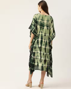 Caftán de Rayón de Alta Calidad con Estampado Tie Dye para Mujer, Cuello Corazón, Manga 3/4, Corte Regular, Lavable, para Verano - Product Image 4